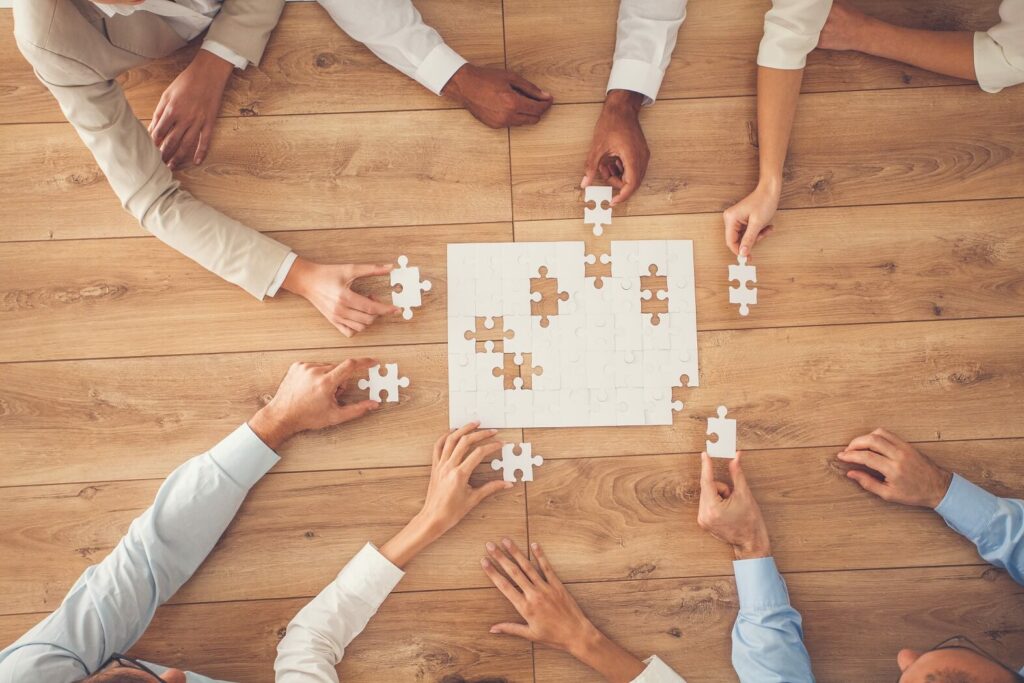 Collaboration Agreements -A key to the SIAM puzzle